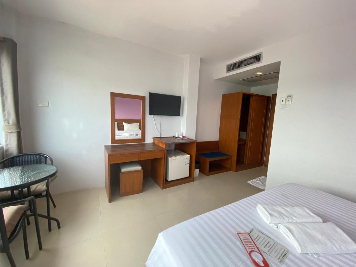 Prachuap Beach Hotel Prachuap Khiri Khan Exterior photo