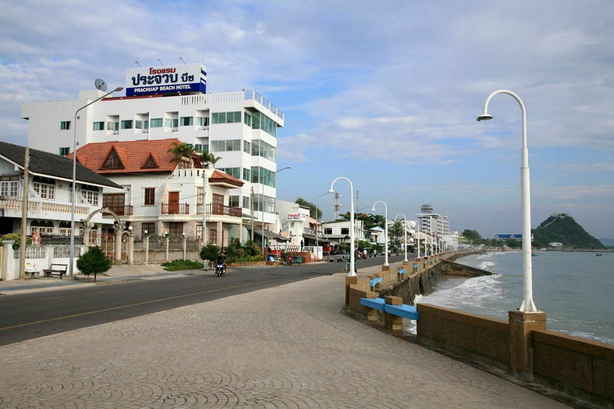 Prachuap Beach Hotel Prachuap Khiri Khan Exterior photo